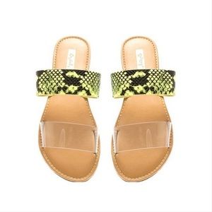 Qupid Snake Skin Sandals green